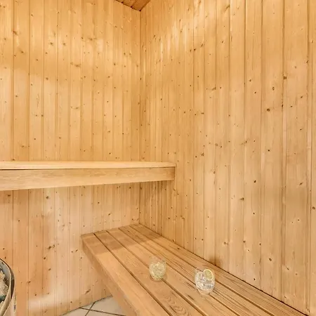Σπίτι διακοπών Lovely In With Sauna *