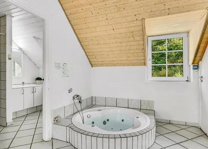 Сasa de vacaciones Lovely In With Sauna *
